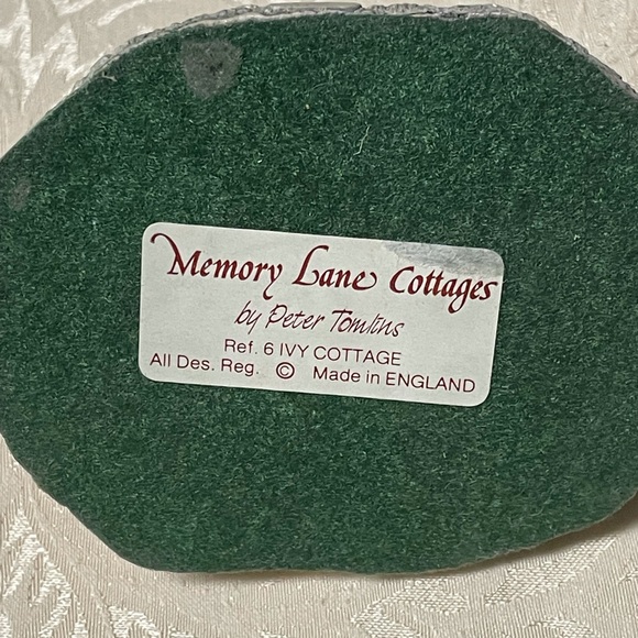 Memory lane cottage made in England “ivy cottage” - Picture 3 of 3